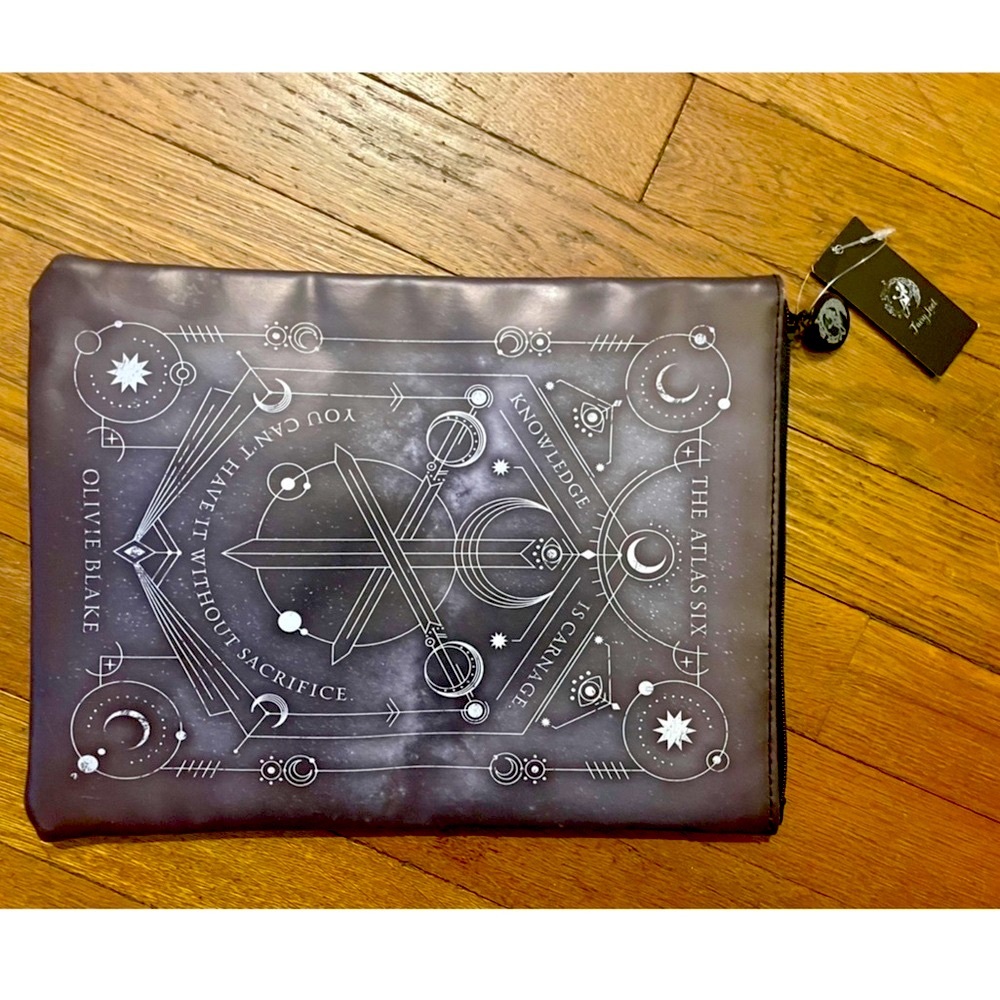 Fairyloot Atlas Six Book Sleeve Rare Sold Out